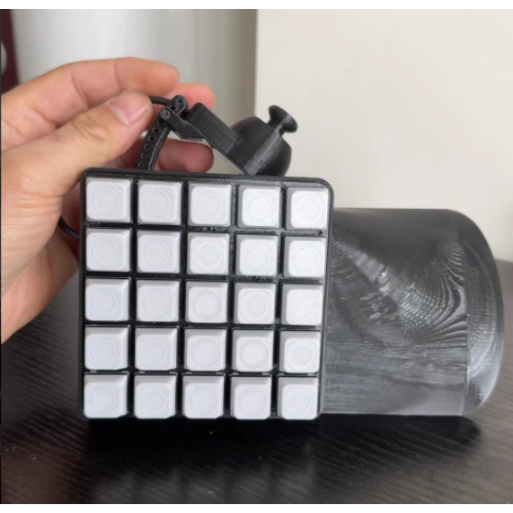 Joystick do gier sterowany jed – Gaming Keyboard Hand recenzja i cena